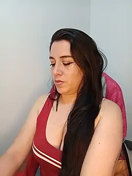Snapshot of sexy_milf_1 chatting on July 24, 12:52 am sexy milf 1 online show from July 24, 12:52 am