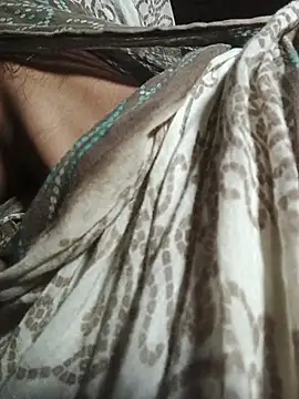 Simran 143 online show from July 18, 4:44 pm