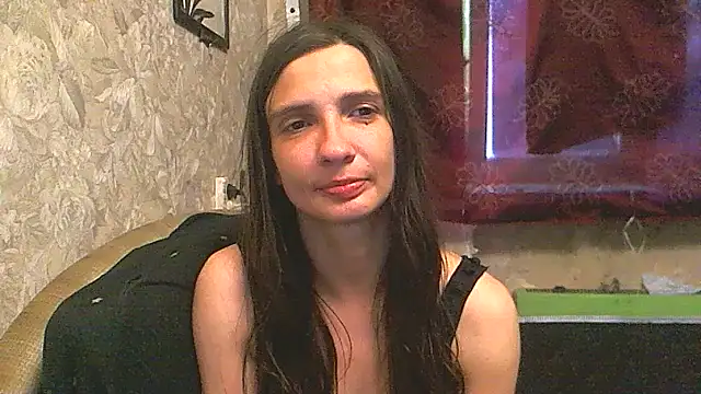 Snapshot of Alison_Wale chatting on July 18, 8:51 am Alison Wale online show from July 18, 8:51 am