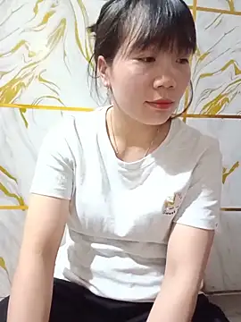 Snapshot of Em_xinh05 chatting on June 17, 3:02 pm Em xinh05 online show from June 17, 3:02 pm