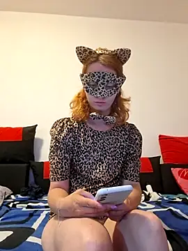 KociciZena01 online show from June 26, 7:51 pm