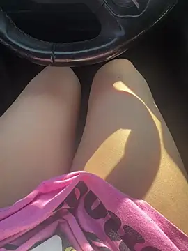 Snapshot of lolitamora94 chatting on June 18, 7:41 am lolitamora94 online show from June 18, 7:41 am