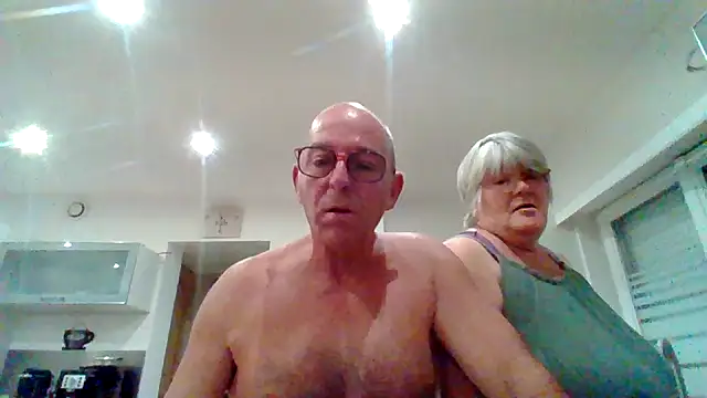 Snapshot of coquinesensuel chatting on July 14, 10:04 pm coquinesensuel online show from July 14, 10:04 pm