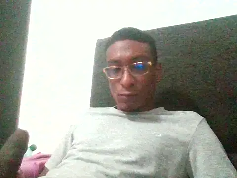 Snapshot of smokepurpxxx chatting on July 1, 11:48 pm smokepurpxxx online show from July 1, 11:48 pm