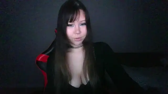 Snapshot of MiaSavageQueen chatting on June 20, 3:15 pm MiaSavageQueen online show from June 20, 3:15 pm