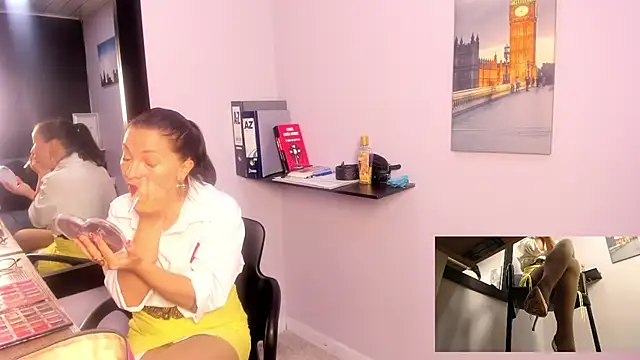 Greta Borbon  online show from July 23, 11:52 am