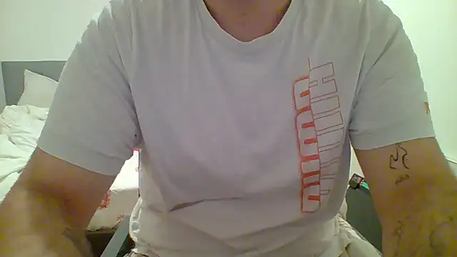 Snapshot of fretsu chatting on June 18, 1:15 pm fretsu online show from June 18, 1:15 pm