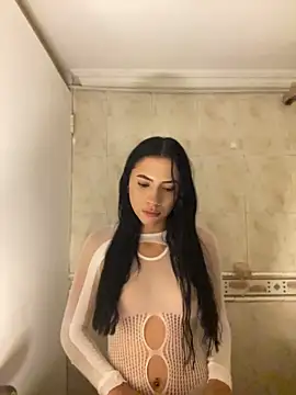 Snapshot of Sabrina_M chatting on July 2, 6:41 am Sabrina M online show from July 2, 6:41 am