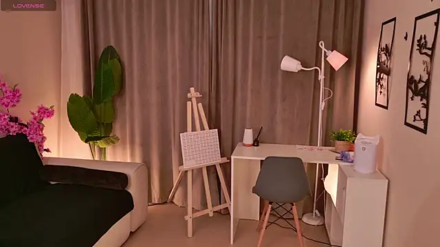 KawaiiFox online show from July 28, 3:21 pm