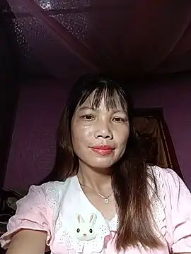 Snapshot of Gee_hot chatting on July 3, 2:23 pm Gee hot online show from July 3, 2:23 pm