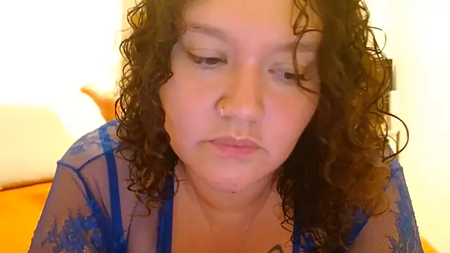HeidiSanabria online show from July 17, 12:06 am