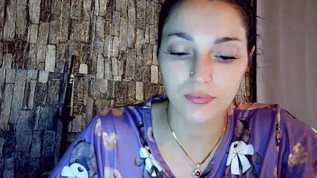 Snapshot of Ellara- chatting on June 19, 1:04 pm Ellara- online show from June 19, 1:04 pm