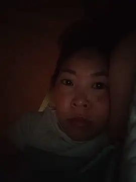 Snapshot of Emxinh-milo chatting on June 20, 1:30 am Emxinh-milo online show from June 20, 1:30 am