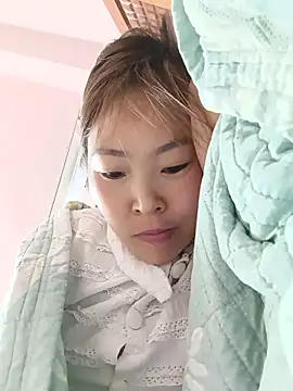 Snapshot of Emxinh-milo chatting on June 20, 2:42 pm Emxinh-milo online show from June 20, 2:42 pm