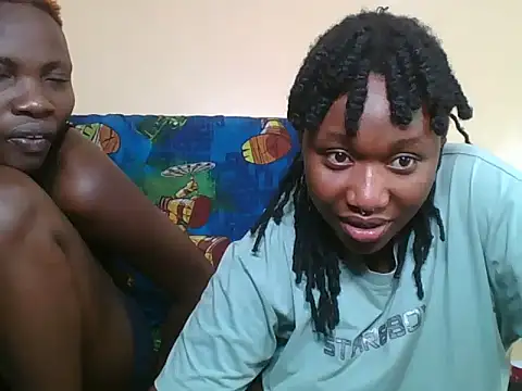 Snapshot of QueenOfDesire_ chatting on June 19, 8:40 am QueenOfDesire online show from June 19, 8:40 am