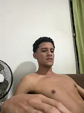 Snapshot of Jhannp chatting on July 11, 9:23 am Jhannp online show from July 11, 9:23 am