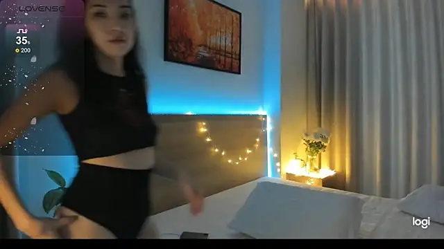 Snapshot of miko_kimura chatting on January 16, 8:22 am miko kimura online show from January 16, 8:22 am