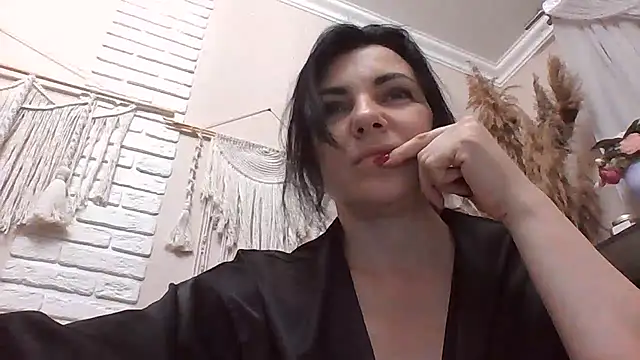 Snapshot of Camilynbi chatting on July 14, 6:02 pm Camilynbi online show from July 14, 6:02 pm
