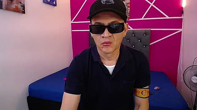 Snapshot of Cesirry_ chatting on July 16, 7:20 pm Cesirry online show from July 16, 7:20 pm