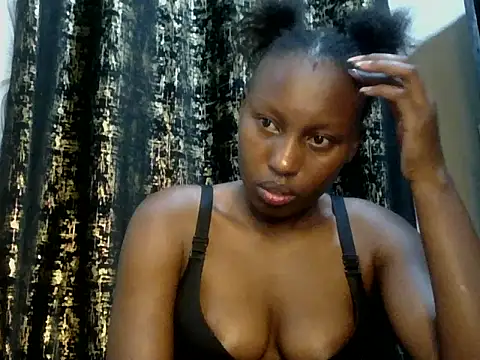 Snapshot of dark_carmel chatting on June 23, 1:47 am dark carmel online show from June 23, 1:47 am