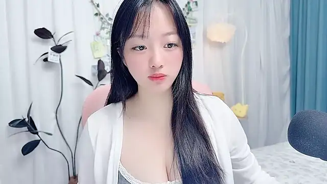 Snapshot of Winnie666999 chatting on August 4, 3:21 am Winnie666999 online show from August 4, 3:21 am