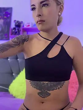 VIOLETA-1122 online show from August 7, 7:38 pm