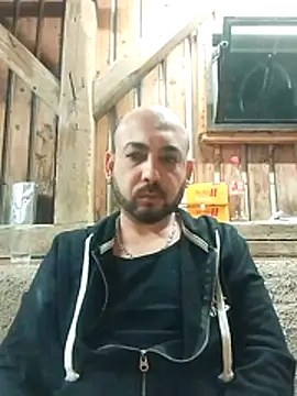 Baszos341992 online show from July 13, 2:14 am