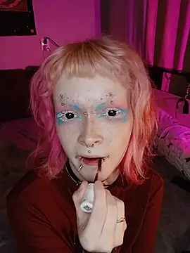 Snapshot of meow_nicole chatting on July 3, 8:37 pm meow nicole online show from July 3, 8:37 pm