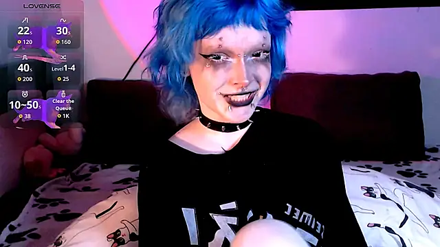 Snapshot of meow_nicole chatting on August 2, 8:51 pm meow nicole online show from August 2, 8:51 pm