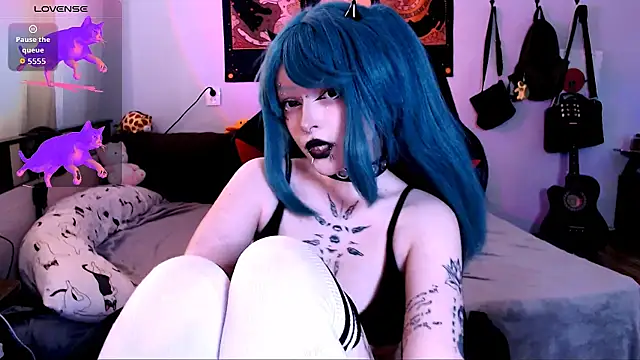 Snapshot of meow_nicole chatting on August 9, 2:00 pm meow nicole online show from August 9, 2:00 pm