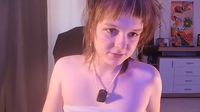 Snapshot of DustiZuchowski chatting on June 22, 9:06 am DustiZuchowski online show from June 22, 9:06 am