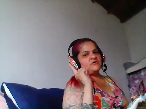 Snapshot of sacerdotisa_777 chatting on June 29, 5:35 pm sacerdotisa 777 online show from June 29, 5:35 pm