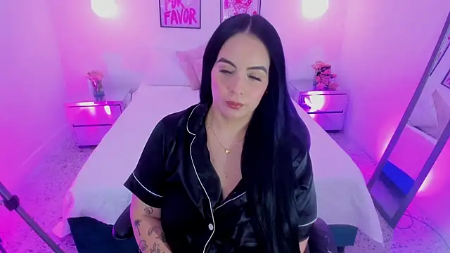 camilaa7 online show from June 26, 7:13 am