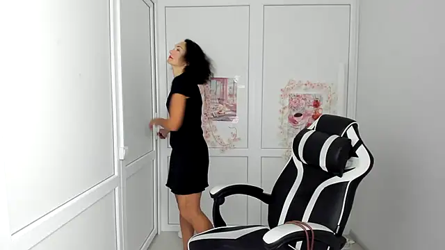 OliviaKateee online show from July 3, 6:09 am