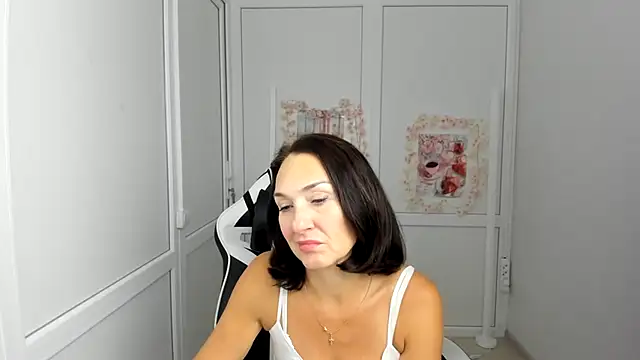 OliviaKateee online show from July 18, 12:20 pm