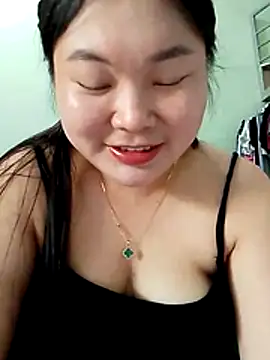 Snapshot of trangmy-love chatting on June 23, 3:48 am trangmy-love online show from June 23, 3:48 am