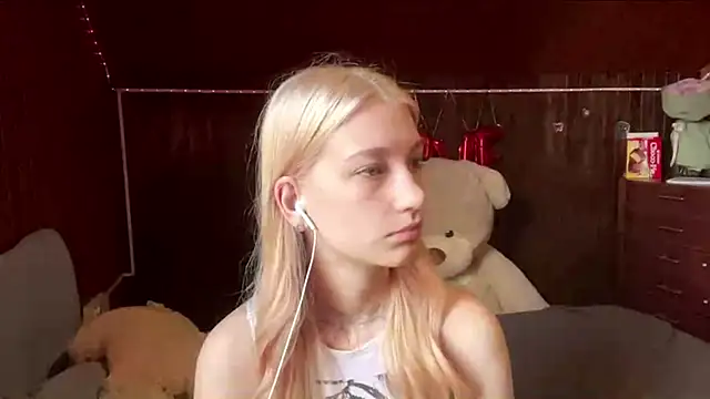 Snapshot of GlyndaMccannon chatting on July 6, 8:11 am GlyndaMccannon online show from July 6, 8:11 am