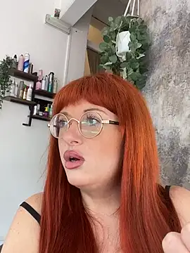 Snapshot of Jessica_x_o chatting on July 1, 9:11 am Jessica x o online show from July 1, 9:11 am