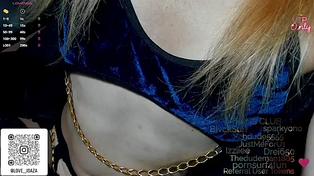 Snapshot of love_amor_ chatting on May 9, 10:04 pm love amor online show from May 9, 10:04 pm