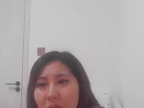 Snapshot of cutelyyyx chatting on June 29, 7:36 am cutelyyyx online show from June 29, 7:36 am
