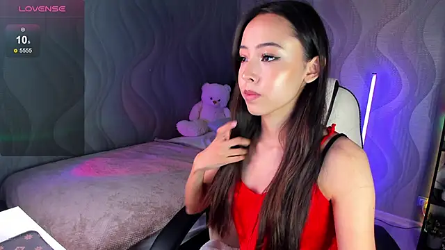 Snapshot of PlayfulPout chatting on July 2, 3:45 am PlayfulPout online show from July 2, 3:45 am