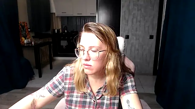 Reginasmilee online show from September 11, 11:49 pm