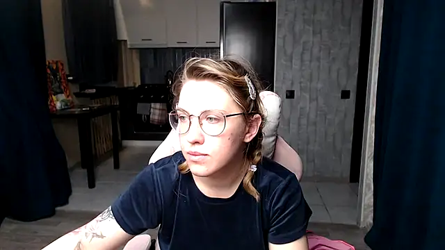 Reginasmilee online show from September 14, 11:48 pm