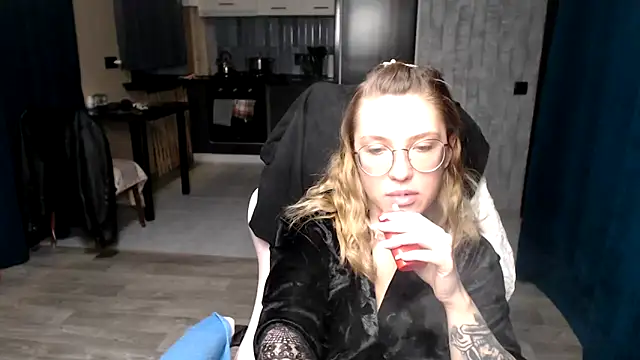 Reginasmilee online show from September 20, 12:33 am