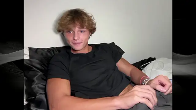 Snapshot of JackedVander chatting on July 3, 2:40 am JackedVander online show from July 3, 2:40 am