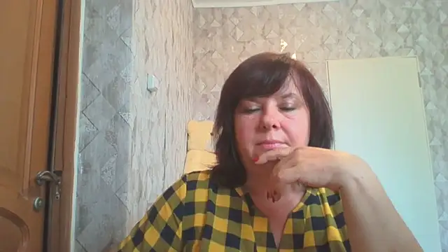 HannahAna39 online show from July 20, 11:45 am