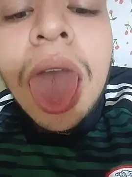Snapshot of Uzi42091 chatting on June 30, 7:48 pm Uzi42091 online show from June 30, 7:48 pm