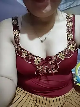 Snapshot of MiaCeleste20 chatting on July 5, 3:56 am MiaCeleste20 online show from July 5, 3:56 am