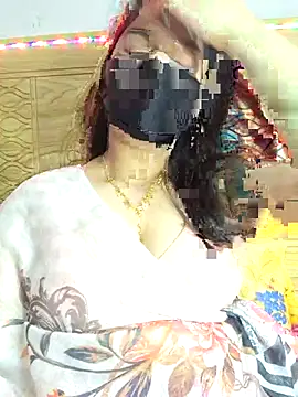 Snapshot of Naughty-Queen2 chatting on June 28, 7:31 pm Naughty-Queen2 online show from June 28, 7:31 pm