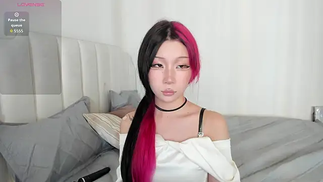 lilithvane online show from July 10, 4:17 am
